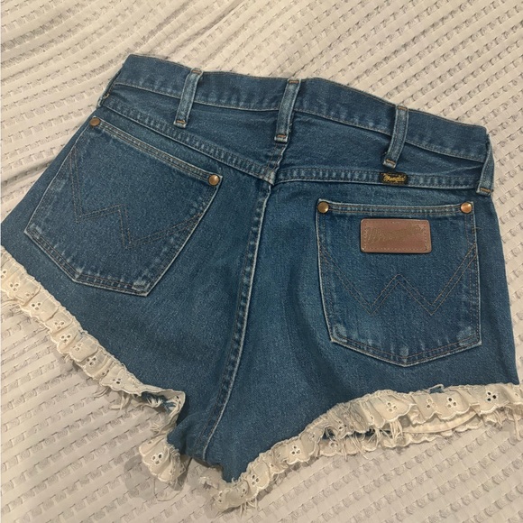 Wrangler Vintage Denim Shorts - Picture 1 of 6